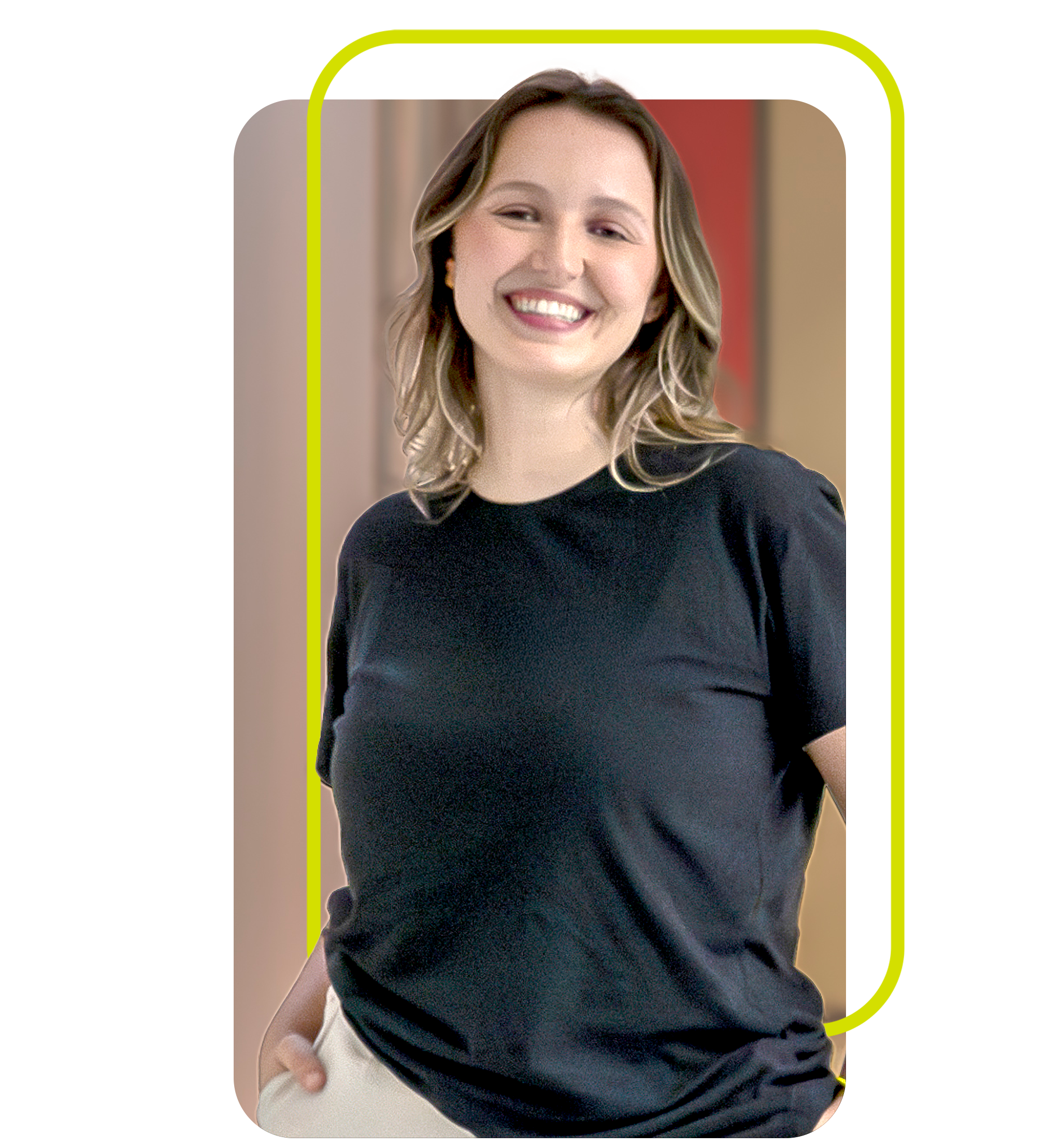 Uma mulher sorridente com cabelos longos e castanhos veste uma camiseta preta. Ela está dentro de um contorno de smartphone branco com detalhes em amarelo e azul, como se estivesse saindo da tela. Um emoji sorridente com óculos de sol está no canto superior esquerdo do contorno do smartphone. Ela segura um livro azul claro com um marcador amarelo saindo das páginas. O fundo ao redor do contorno do smartphone tem formas abstratas em amarelo e azul.